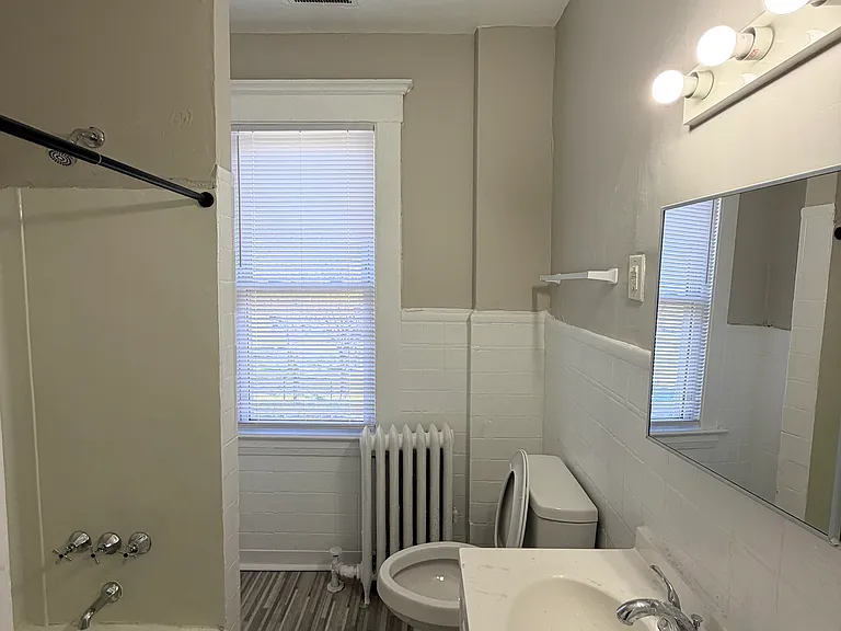 401 Sherman Ave #6 — Photo 15