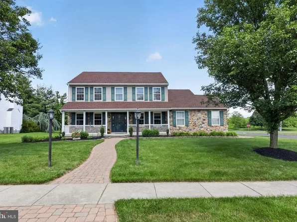 203 Glenview Dr, Warrington, PA 18976
