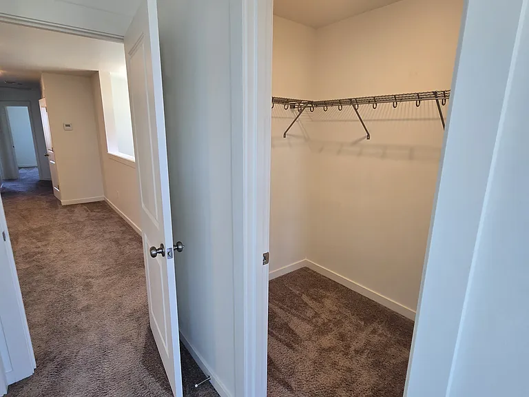 4208 S Kennedy Dr #B — Photo 12