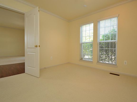5th image of 3460 Wooddale Ct