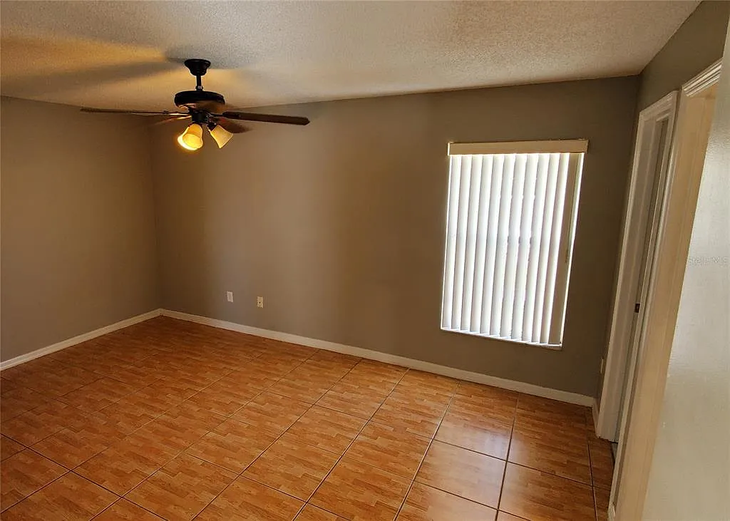 3 bed, 2.0 bath, 1263 sqft, $1,850 — Photo 4
