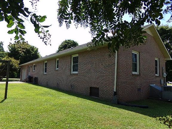 4th image of 484 Timberlake Dr