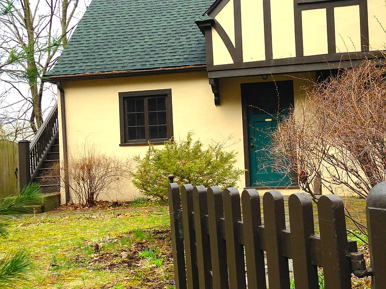 614 Wyckoff Rd #2 — Photo 2