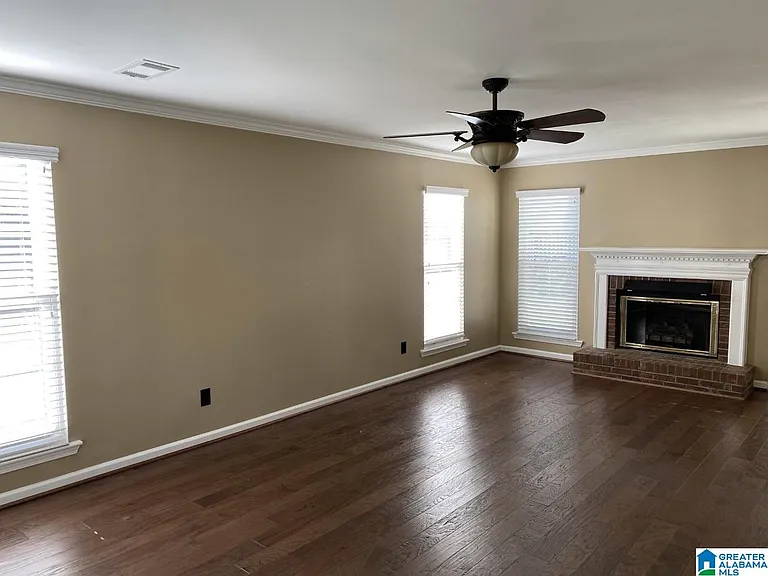 2608 Bridlewood Cir — Photo 6