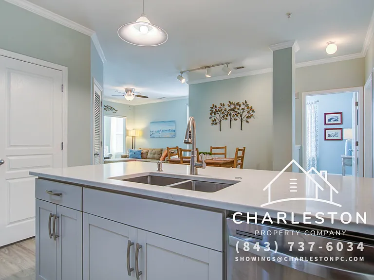600 Bucksley Ln #208 — Photo 8
