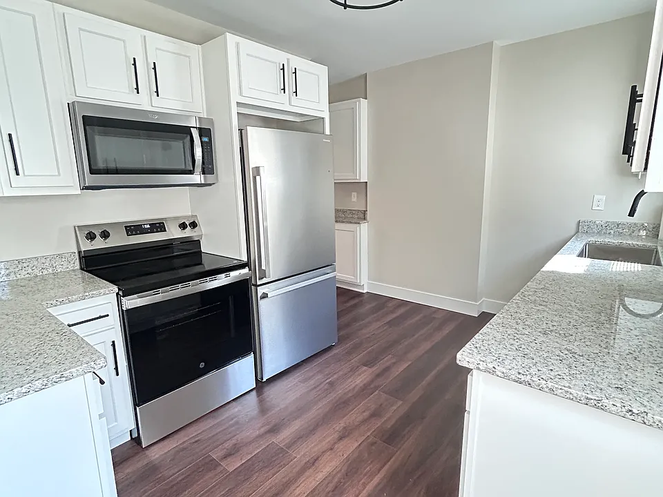 183 W Pacemont Rd