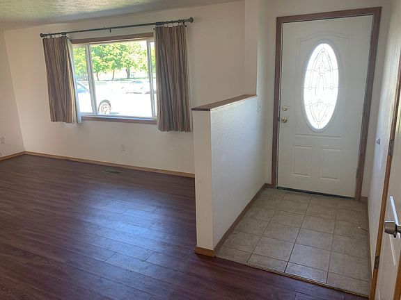 4th image of 17220 E Main Ave