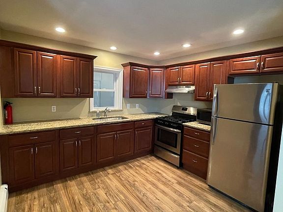 4th image of 1118 Foulkrod St #1