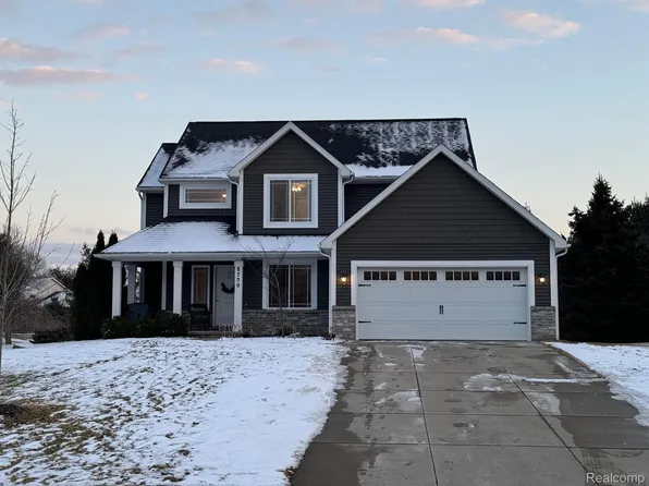 8750 Bonaventure Dr, Brighton, MI 48116