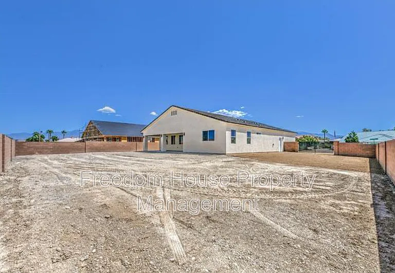 6380 Waterford St — Photo 32