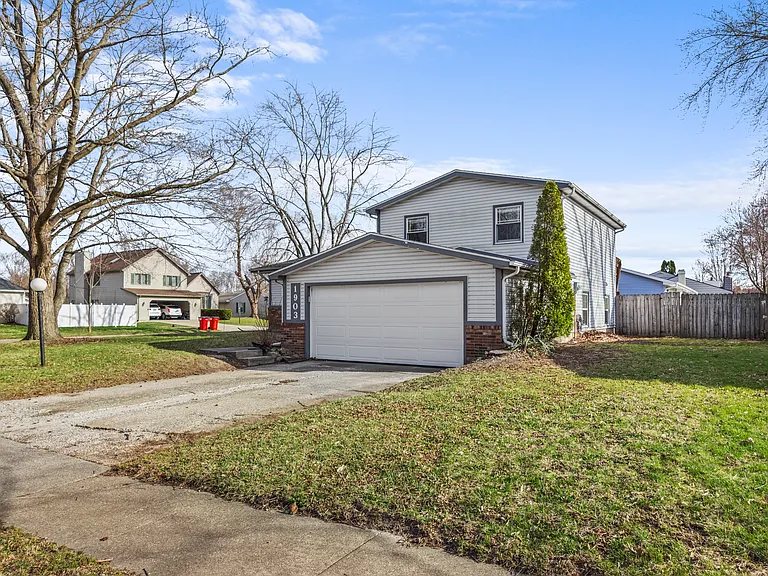 1903 Sumac Dr — Photo 2