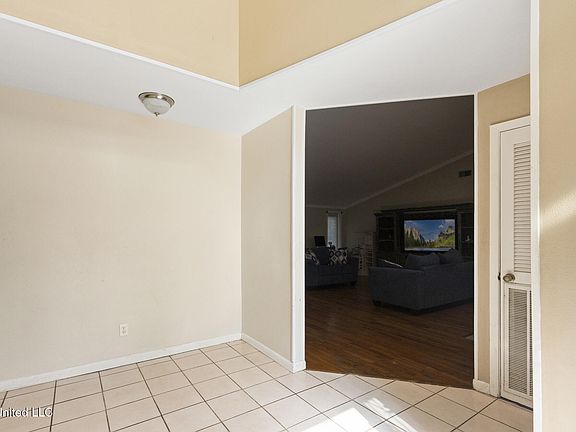 4th image of 804 North St