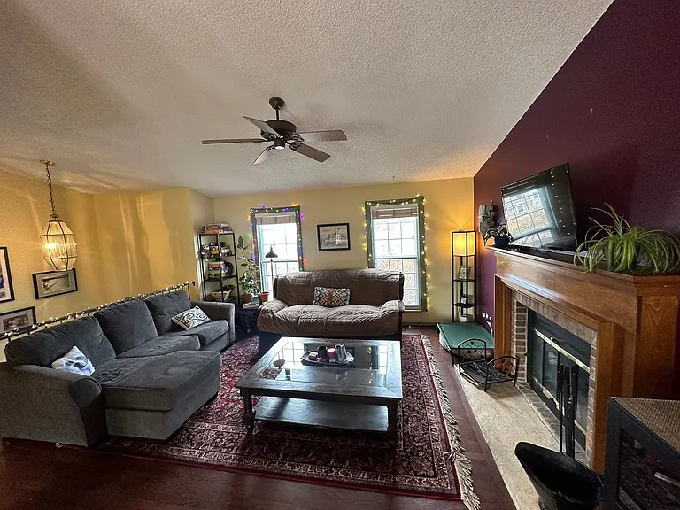 1120 Somerset St — Photo 5