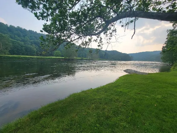 39E-4-21 River Breeze W, Independence, VA 24348