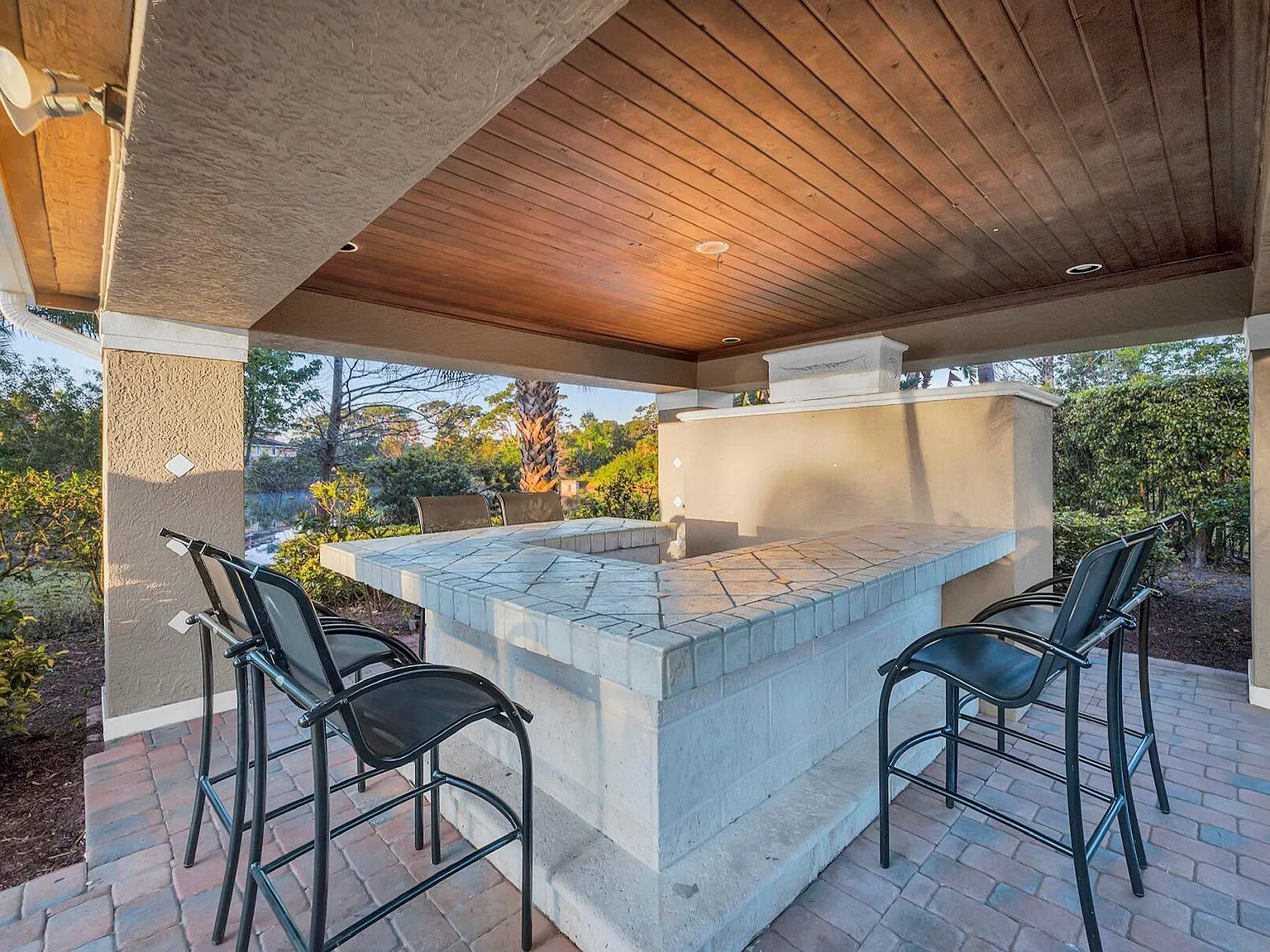 1 bed, 1.0 bath, 781 sqft, $1,695 — Photo 3