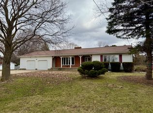 16351 Oakley Rd, Chesaning, MI 48616