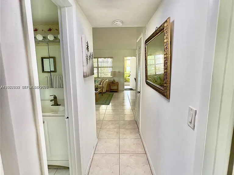 501 Blue Heron Dr #12 — Photo 6