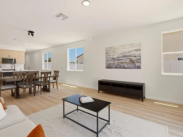 5824 Persepolis Ct — Photo 6