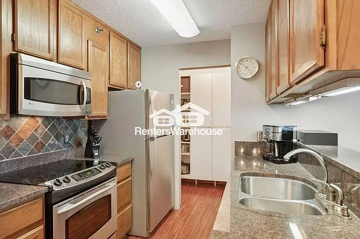 433 S 7th St #2308 — Photo 4