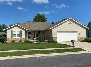 952 Brummel Trl, Cedar Grove, WI 53013