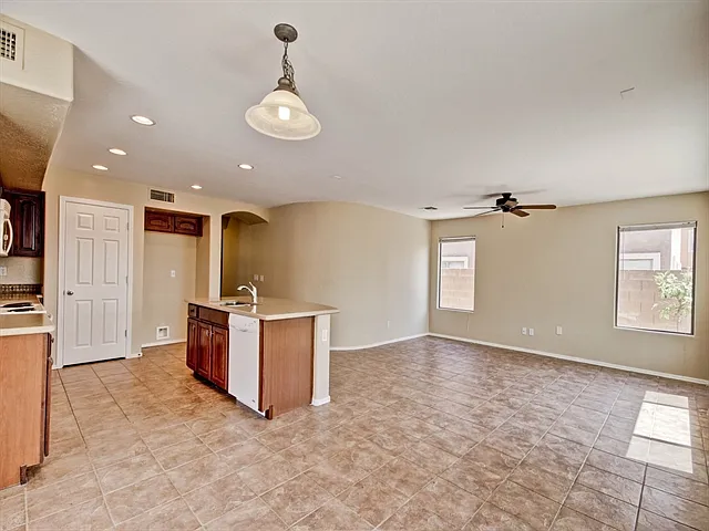 2982 S 256th Dr — Photo 4