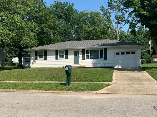 365 Meadow Dr, Circleville, OH 43113