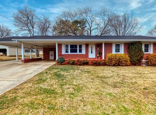 225 Phelps St, Gleason, TN 38229