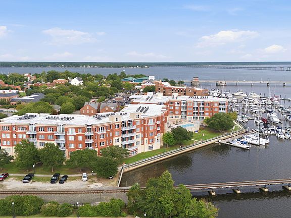 2nd image of 214 Sky Sail Boulevard