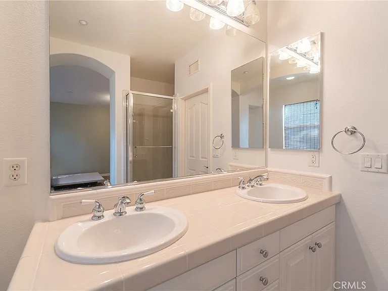 6267 Pacific Pointe Dr — Photo 34