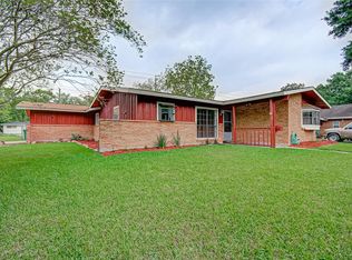 700 Chandler Dr, Baytown, TX 77521