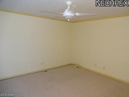 4th image of 703-35 Creekside Dr #16-A