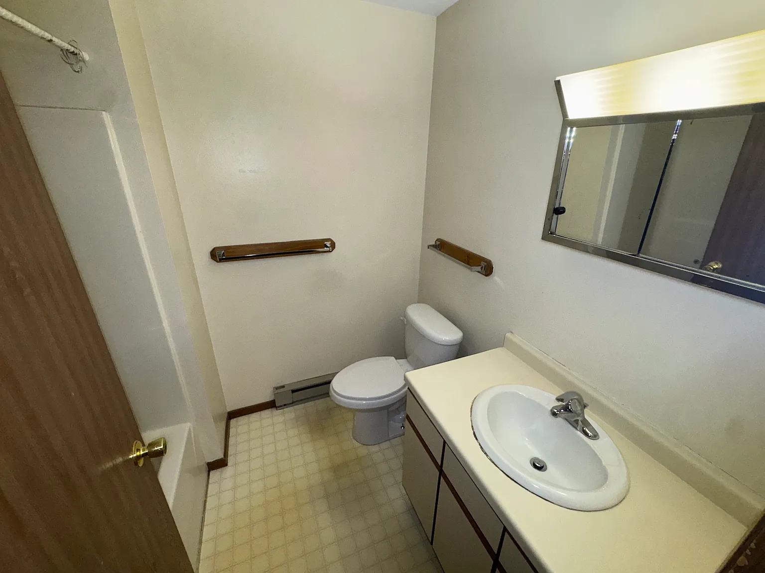 1815 3rd St E — Photo 3