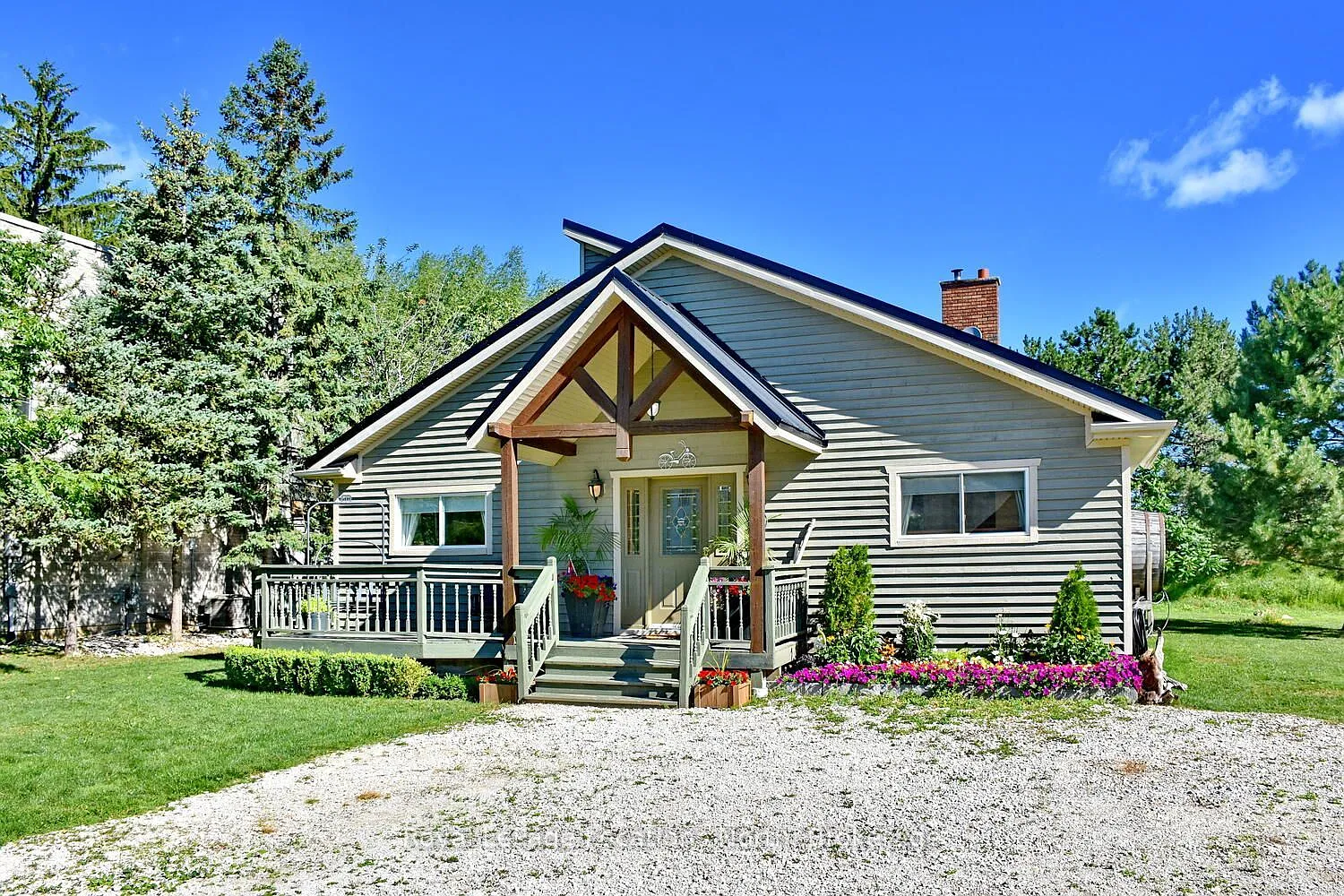 4 bed, $22,500 — Photo 1