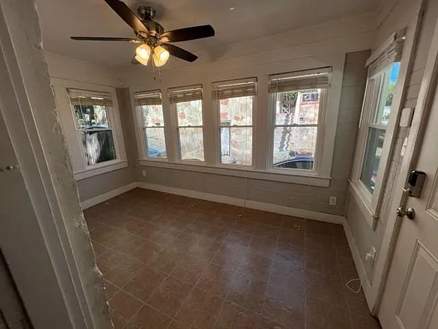 330 Edgewood Dr — Photo 3