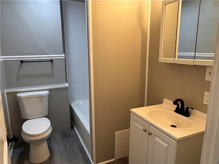 809 Linden St — Photo 12