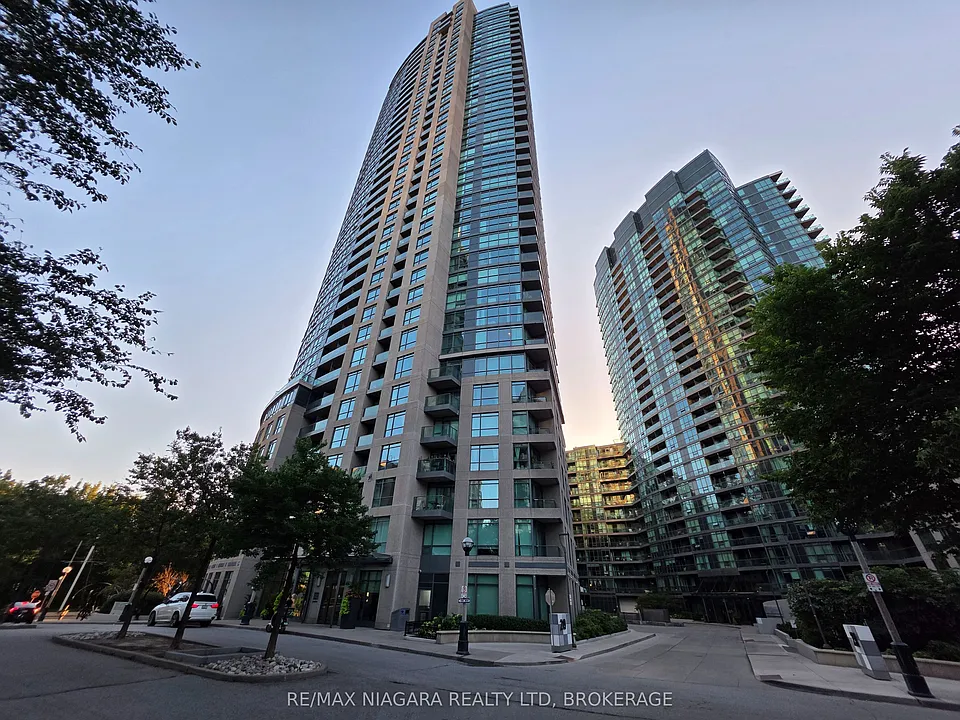 219 Fort York Blvd #619