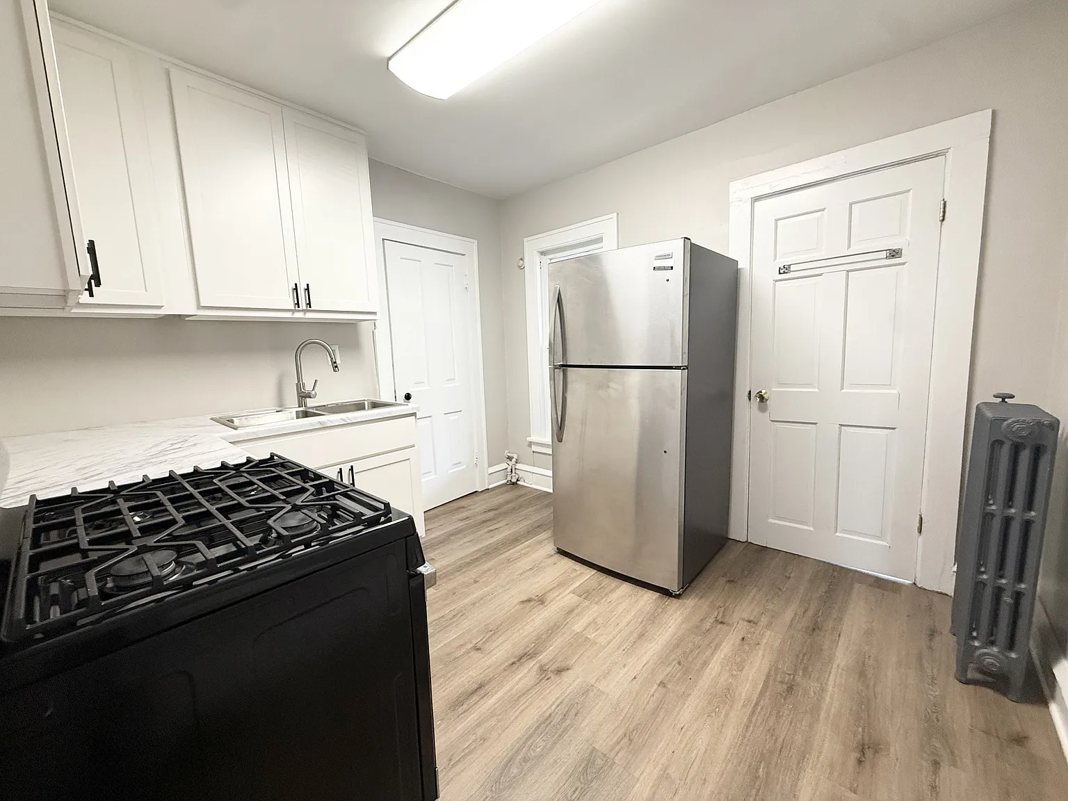 221-223 North Pinckney Street - 221 Upper — Photo 2