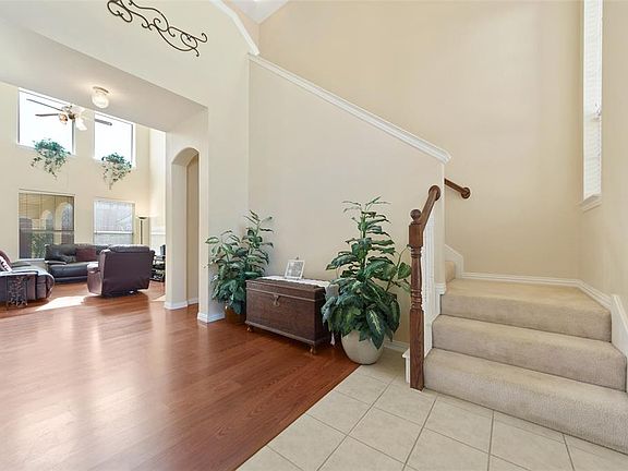 3rd image of 1708 Clarke Springs Dr