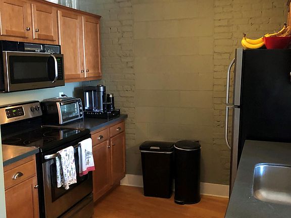 3rd image of 4 Sheridan Ave #5C