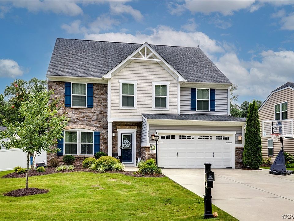 1st image of 509 Caroline Cir