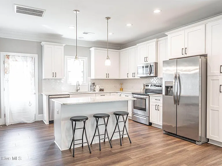 315 Mashie Ct — Photo 8