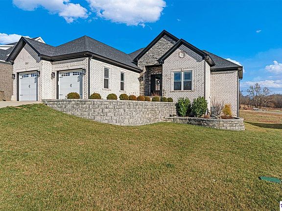 3rd image of 105 Bonfire Ln