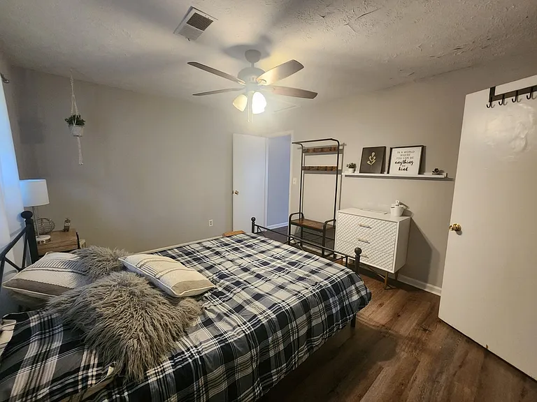 917 Oakview Ave — Photo 63
