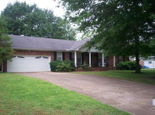 1321 Orchard Ln, Corinth, MS 38834