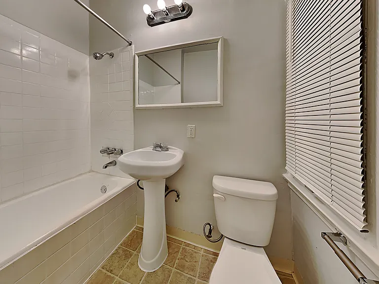 6434 Yucca Street — Photo 9