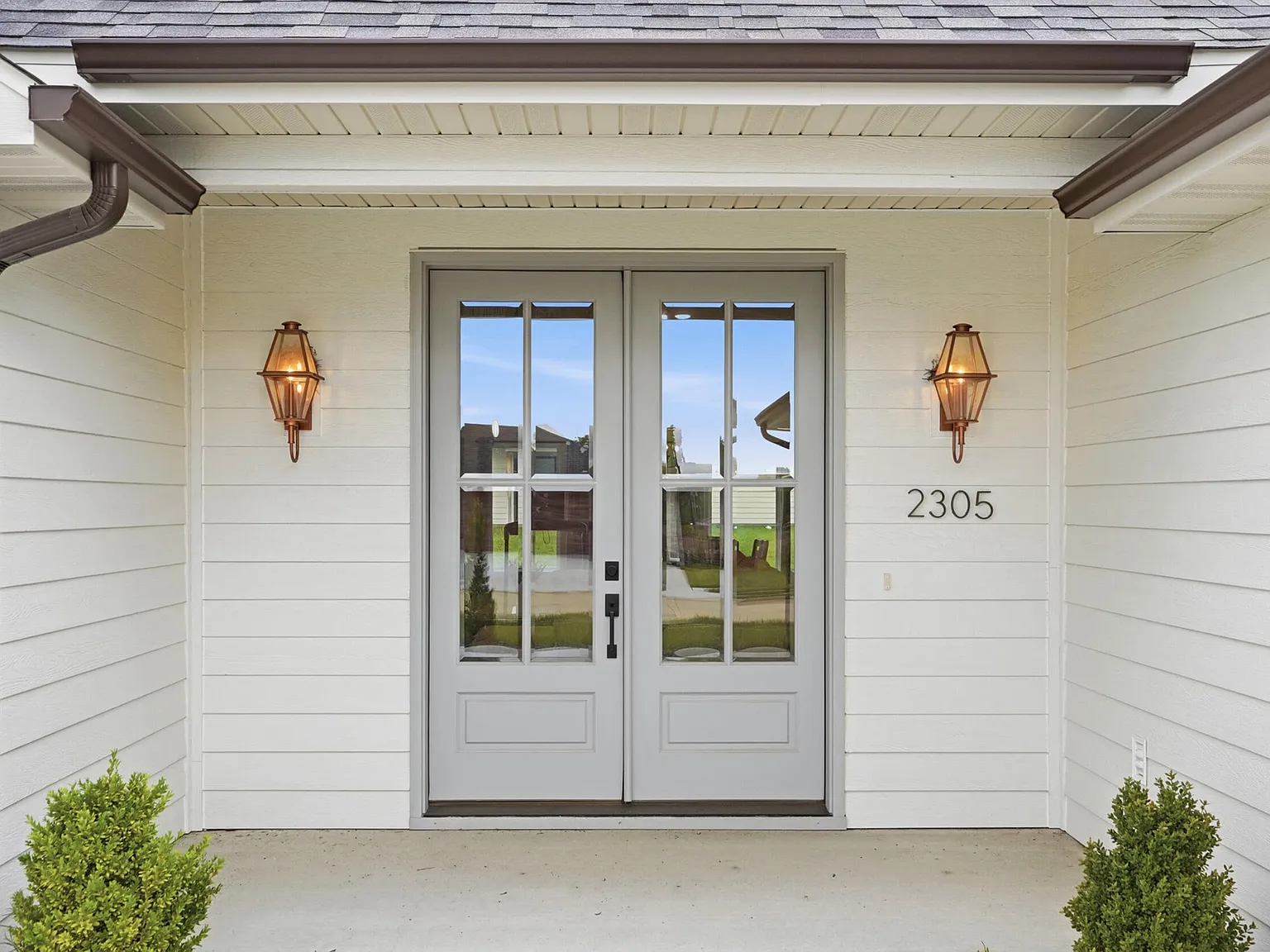 3 bed, 2.0 bath, 1880 sqft, $2,600 — Photo 4