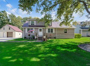 3053 Old Lakeview Rd, Hamburg, NY 14075