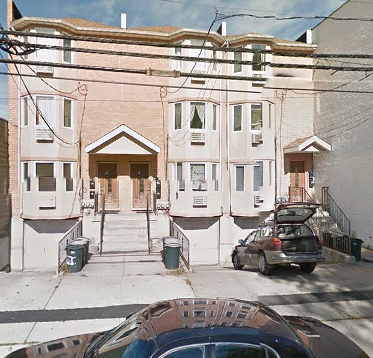 1st image of 6015 39th Ave