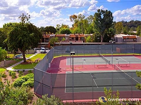 Tennis courts in complex