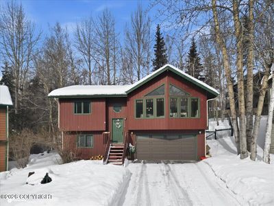 8852 Dome Cir, Eagle River, AK, 99577